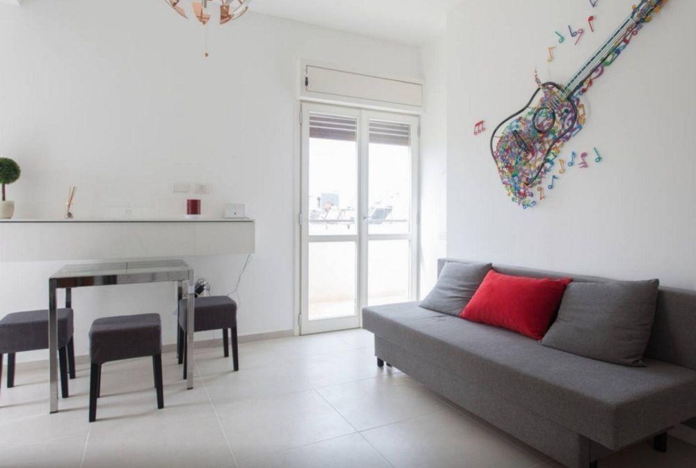Apartment Sea